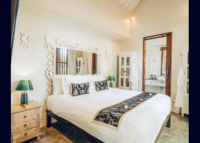 Villa Romantic Getaway Seminyak