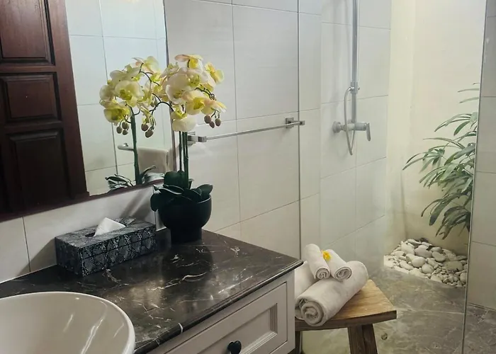 Villa Romantic Getaway Seminyak
