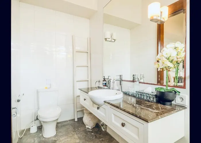 Villa Romantic Getaway Seminyak